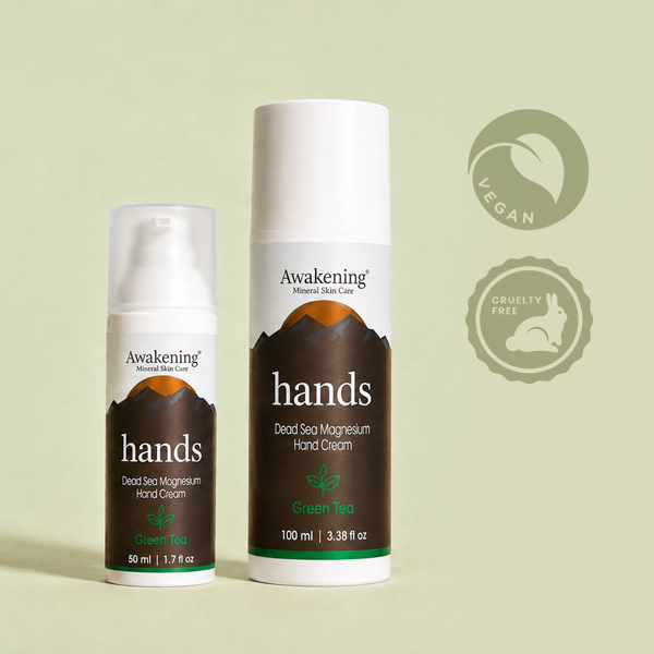 Hands-Green Tea